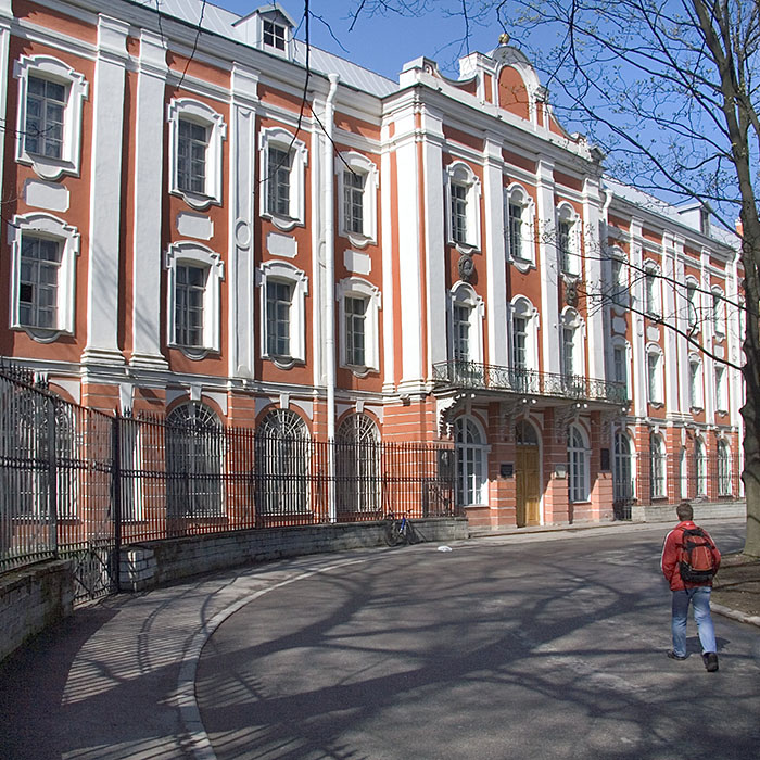 University - The building of St.Petersburg State University, Russia. ID 2627198 © Nikolaev | Dreamstime.com