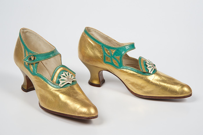 Gold 1920s dance shoes
