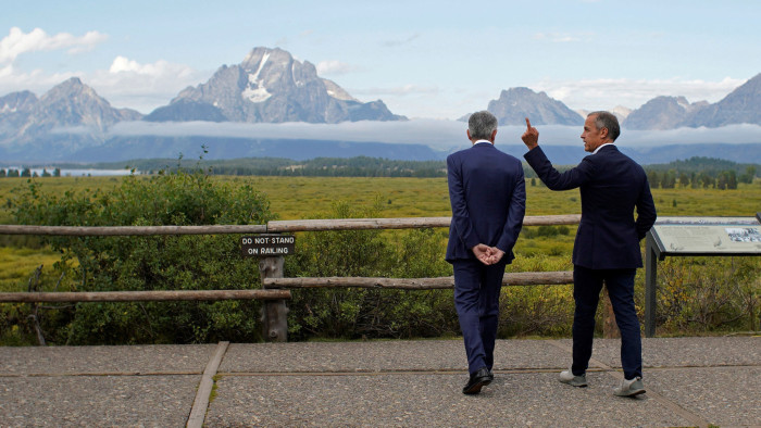 U.S. Fed Chair Jerome Powell and Governor of the Bank of England Mark Carney chat during the three-day &quot;Challenges for Monetary Policy&quot; conference in Jackson Hole, Wyoming, U.S., August 23, 2019. REUTERS/Jonathan Crosby TPX IMAGES OF THE DAY