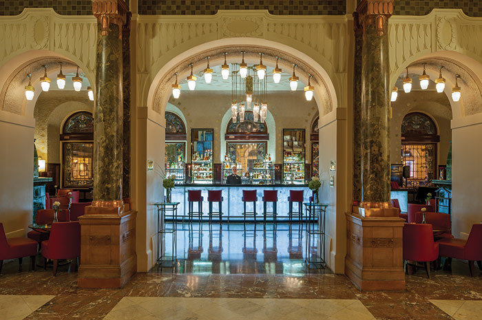 The bar at the Grand Hotel Europe