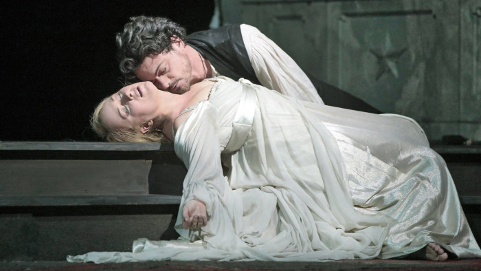 Vittorio Grigolo and Diana Damrau in 'Roméo et Juliette'