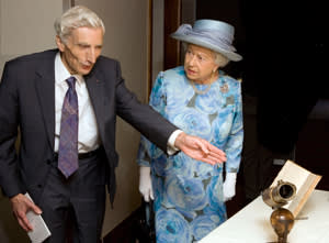 Martin Rees and the Queen with Newton's telescope at the Royal Festival Hall in London, June 2010