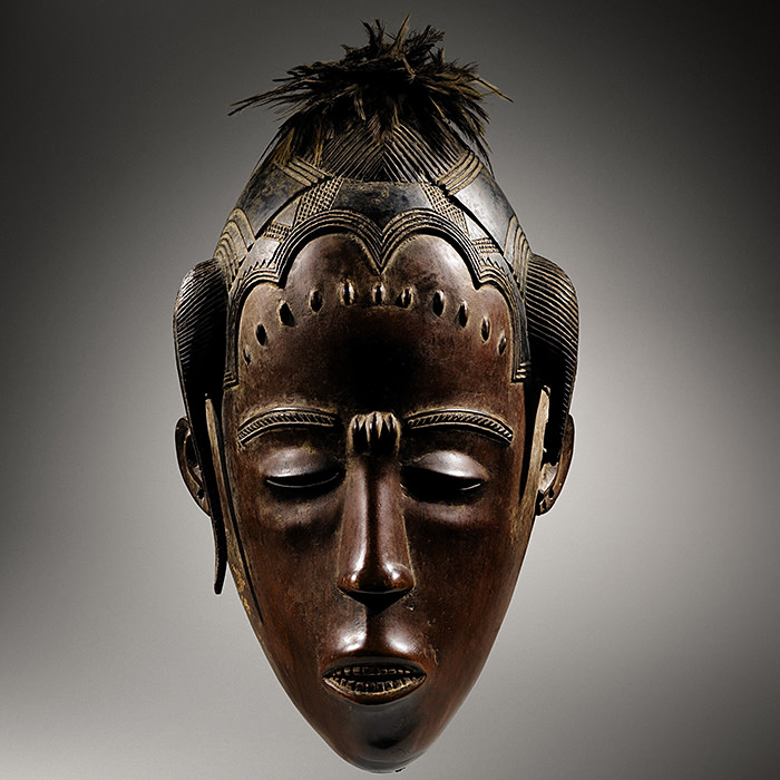 SOTHEBY’S COLLECTION OF MARCEAU RIVIERE PARIS, 18-19 JUNE 2019 Lot 34: GURO, MASK, IVORY COAST Height. 29,5 cm ; 11 ⅝ in Estimate : 600.000-800.000€