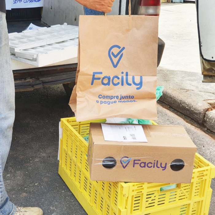 A pick up point for Facily in Brazil. Facily is a Sao Paulo-based social commerce group.