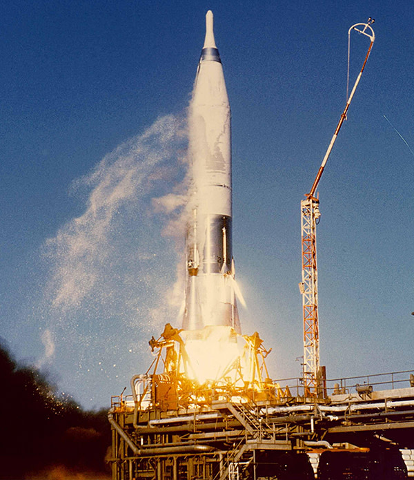 Test launch of an Atlas F missile in 1959. The Survival Condo Project is located on a former missile launch site in Kansas