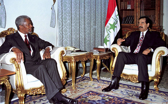 Iraqi President Saddam Hussein, right, meets UN Secretary-General Kofi Annan in Baghdad Sunday, Feb. 22, 1998. Annan is in Baghdad in a last attempt to reach and peaceful solution to the current standoff between Iraq and the UN. (AP Photo/INA, Pool)