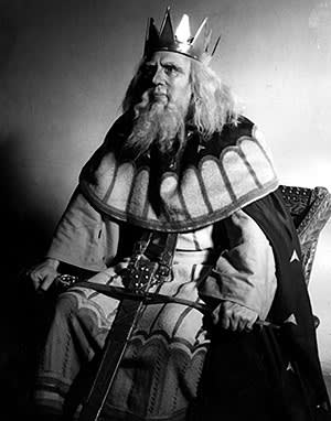 August 1942: Donald Wolfit (1902 - 1968) as King Lear