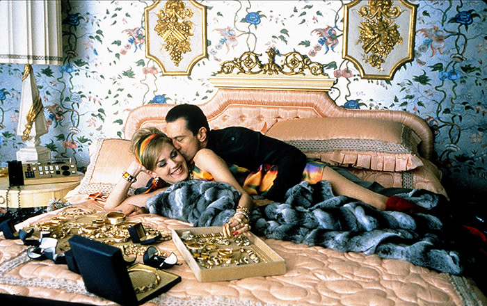 SHARON STONE & ROBERT DE NIRO Character(s): Ginger McKenna & Sam 'Ace' Rothstein Film 'CASINO' (1995) Directed By MARTIN SCORSESE 22 November 1995 CTK32681 Allstar Collection/UNIVERSAL **WARNING** This photograph can only be reproduced by publications in conjunction with the promotion of the above film. A Mandatory Credit To UNIVERSAL is Required. For Printed Editorial Use Only, NO online or internet use. 0511z@yx
