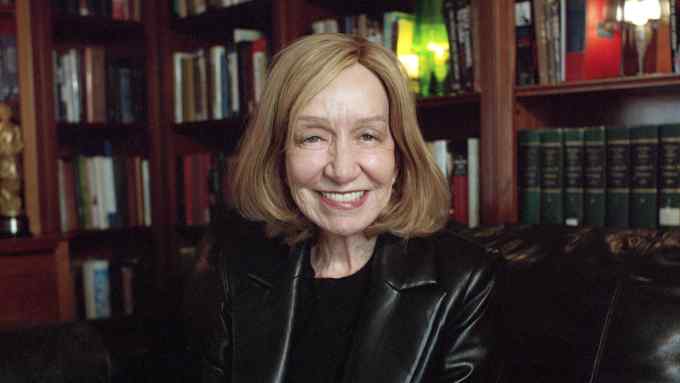 Doris Kearns Goodwin with a bookcase in the background