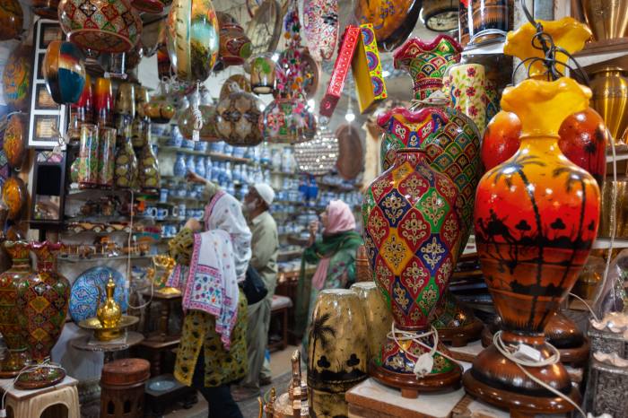 Souvenirs and traditional handicrafts at Zainab market