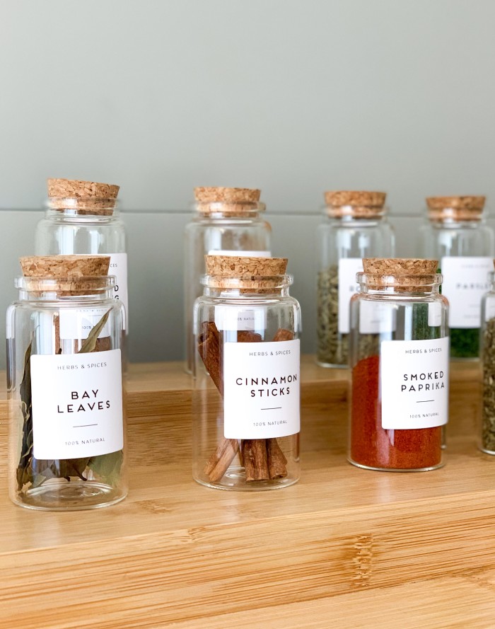 Print Tailors spice jars with cork lids and labels
