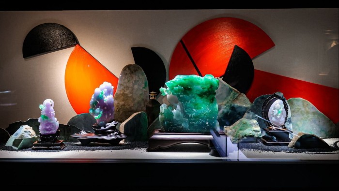 Jadeite and carving on display