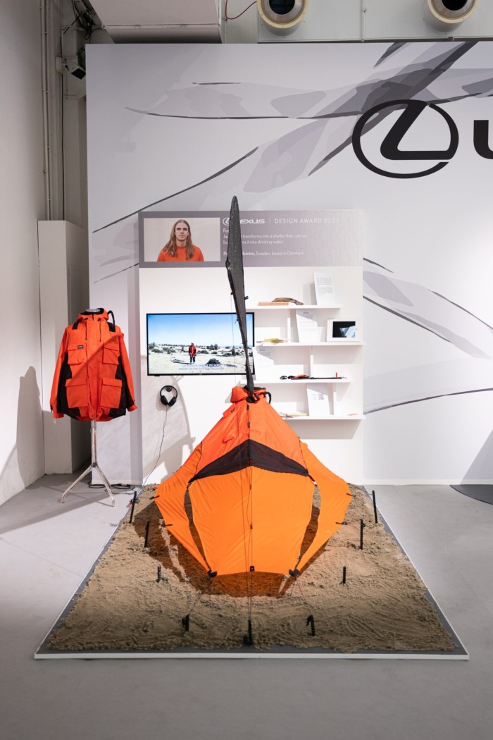 Pavels Hedström’s neon orange Fog-X jacket is designed for desert environments