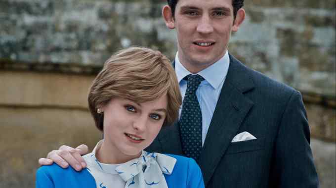 Princess Diana (EMMA CORRIN) and Prince Charles (JOSH O CONNOR)