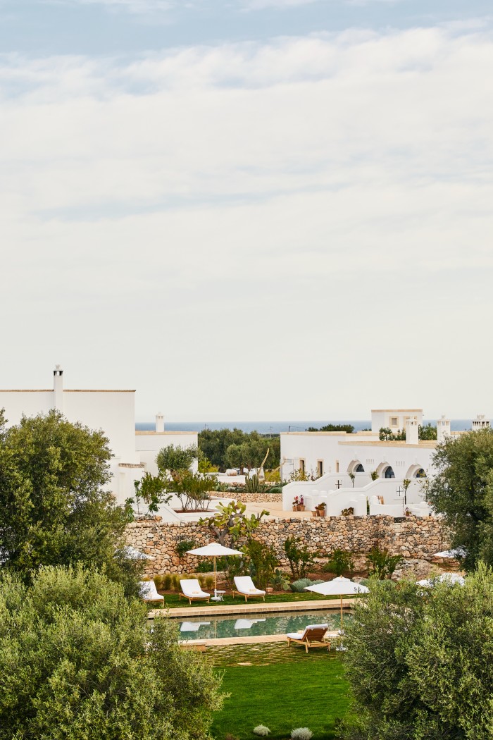 Masseria Calderisi is a few minutes’ drive from the beach, where it has its own private club
