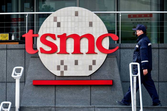 US automobile makers suffered a chip shortage as trade tensions shifted supply sources to Taiwan’s TSMC