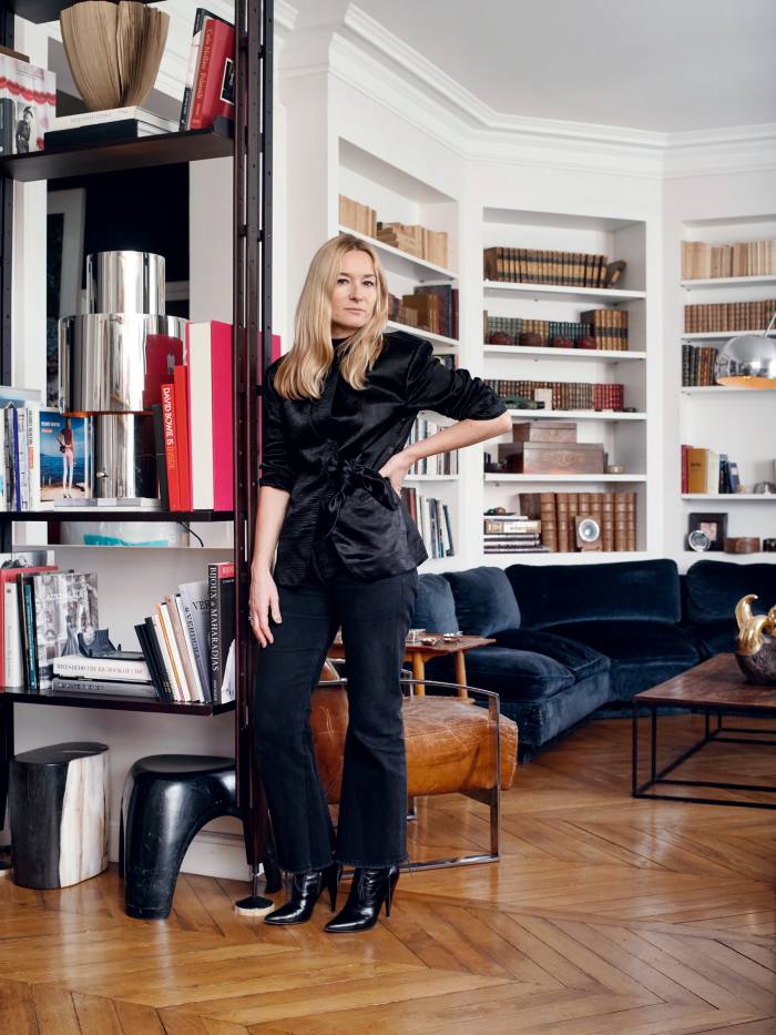 Designer Julie de Libran is a woman with refined good taste. While her clothes essay the essential feminine, she’s a traditionalist in the shelving department, lining her walls with uniform editions of hard-backed antiquarium treasures