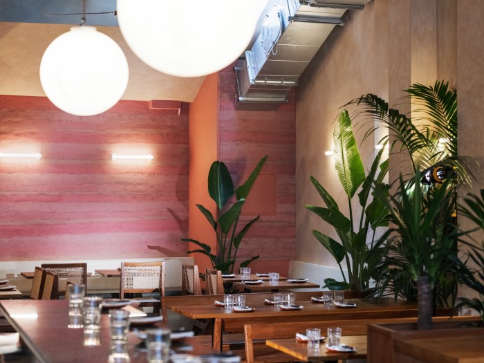 The restaurant’s interior reflects Sri Lankan aesthetics and is inspired by Minnette de Silva
