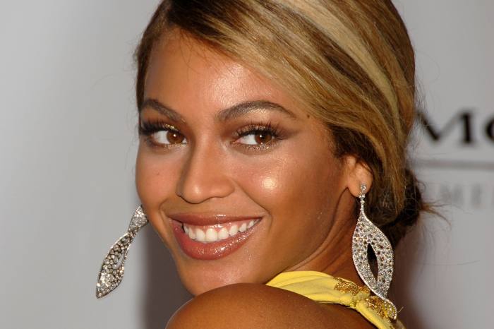 Beyoncé streaks it at the Grammy afterparty in 2008