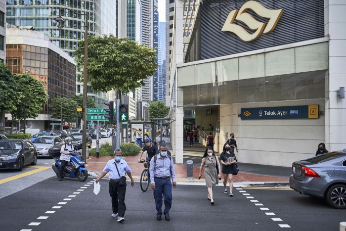 The typical commute in Singapore is very different to London