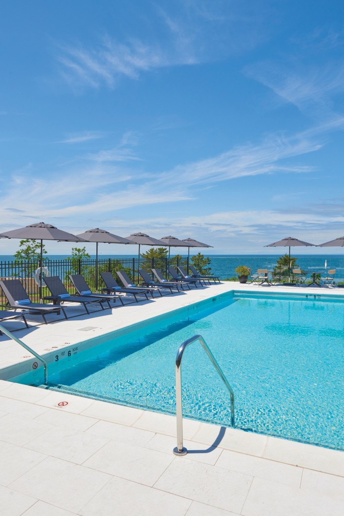 Hotel Moraine’s saltwater pool