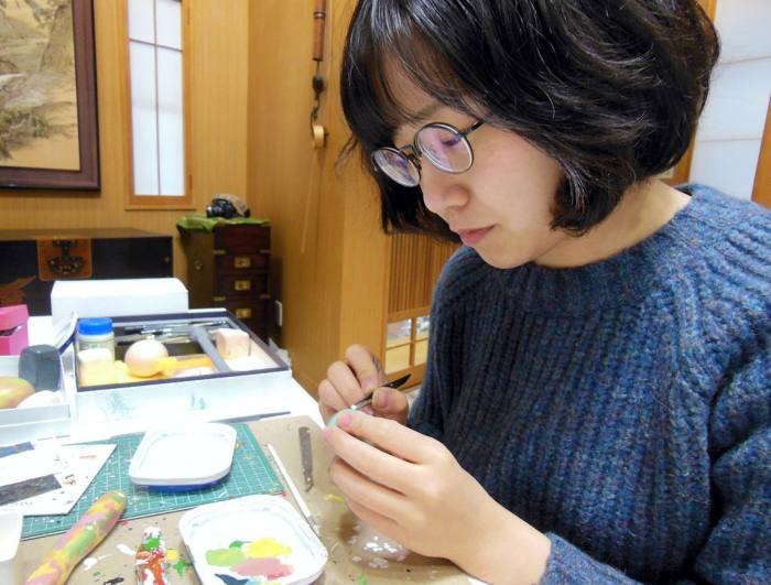 Miki Asai in her studio