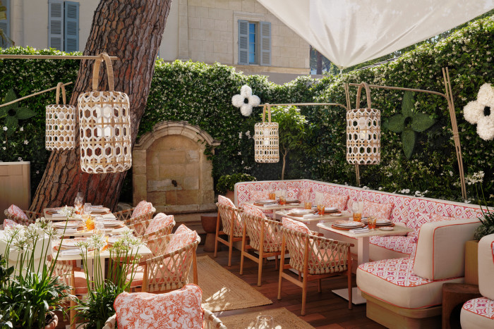 Dine on the patio with Louis Vuitton at Hôtel White 1921