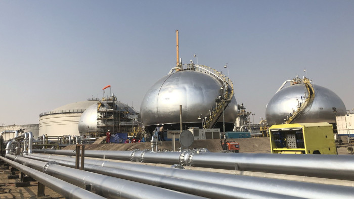 Spheroids and pipelines at an oil processing plant