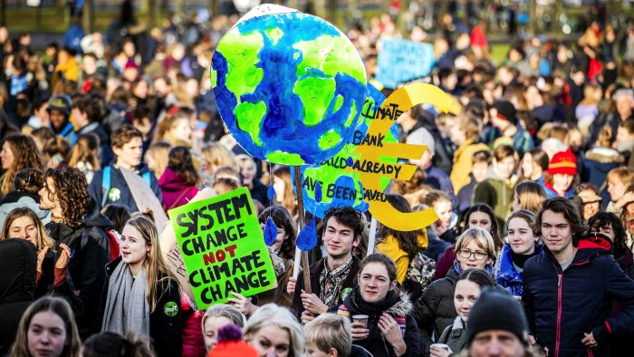 Dutch protesters call for action on climate change