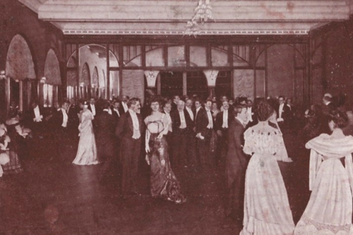 A gala at the villa in 1910s – Franca Florio is among the guests