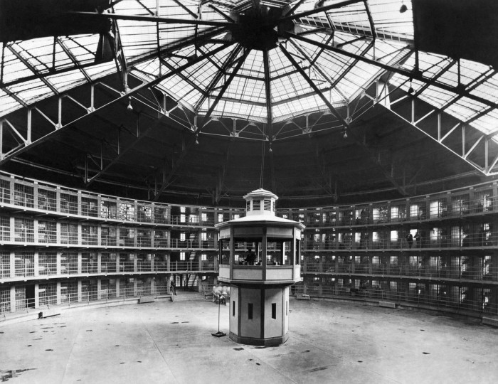 The ‘panopticon effect’ of colleagues’ presence in shared workspaces has long been assumed to benefit productivity