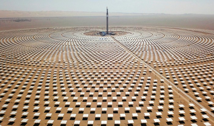 A 100MW solar thermal power plant in northwestern China