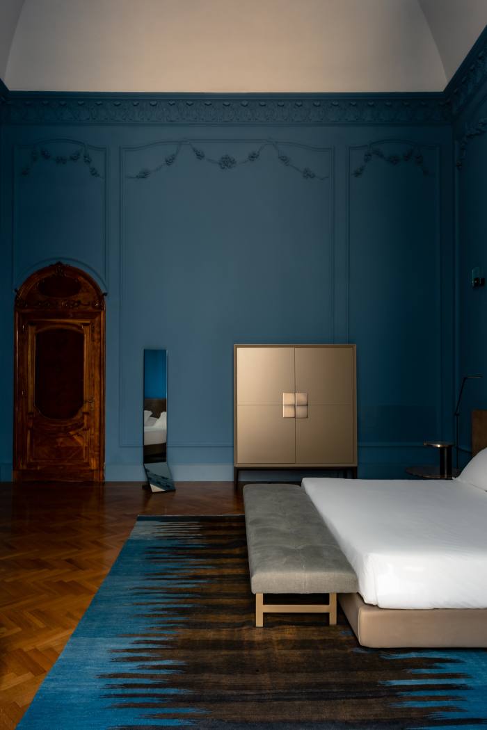 The Blue Room, Palazzo Bozzi Corso