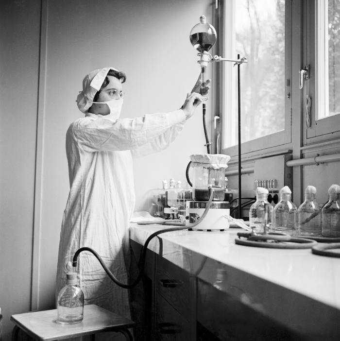 A worker at the Pasteur Institute in Paris, 1962