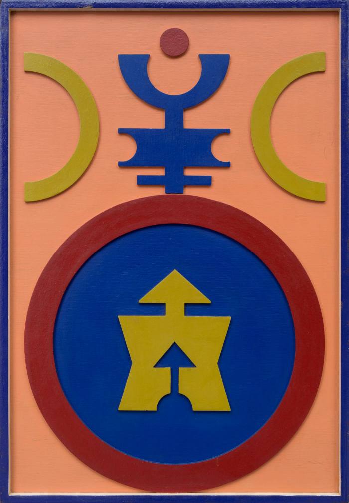 ‘Emblema-Relevo’ (1980) by Rubem Valentim 