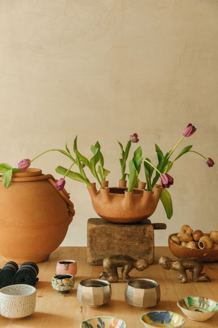 Oaxacan tulipiere, Matthias Kaiser platinum chawan, and other ceramics at Casa Ahorita.