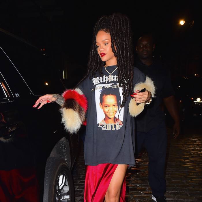 Rihanna wears her own 2016 T-shirt