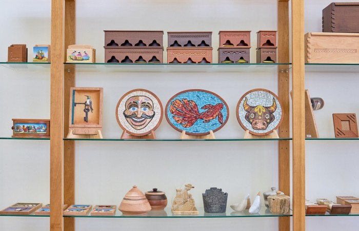 Peruvian cultural artefacts on display