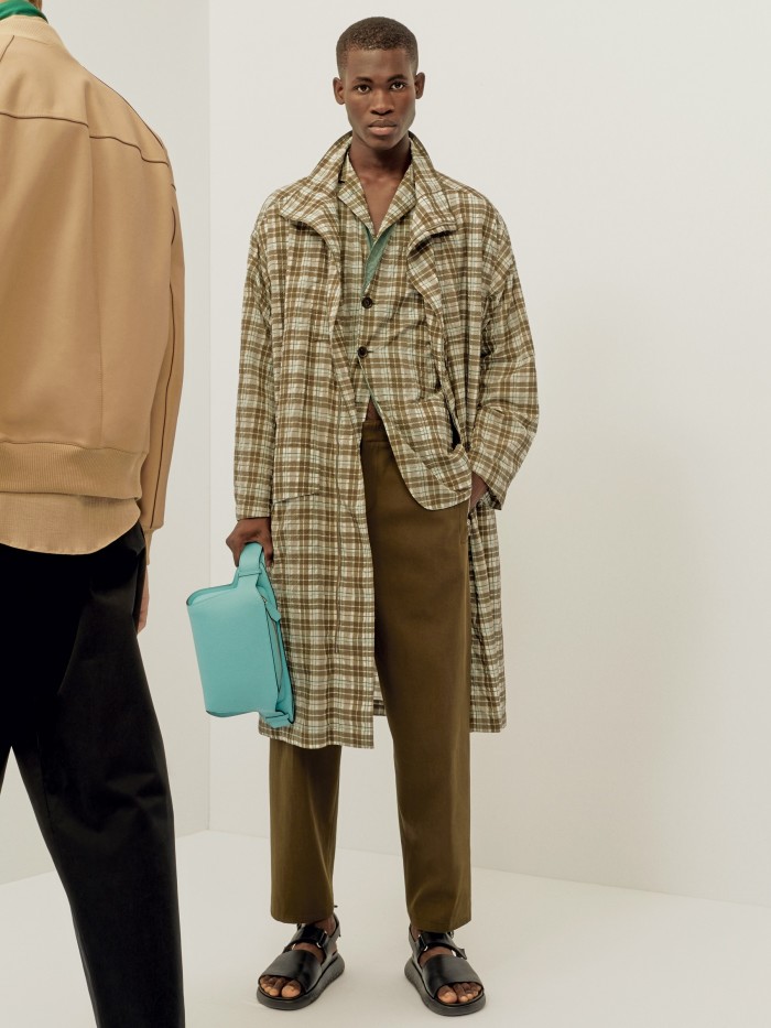 Nichanian’s spring/summer 2020 show played out in the courtyard of the Mobilier National, the French furniture repositoryès men’s spring/summer 2020 – a palate cleanser of sportif prints and unexpected colours