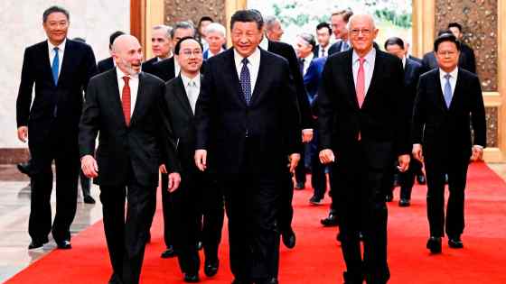 China’s Xi plays salesman-in-chief in meeting with US CEOs