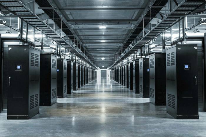 By choosing to locate its data centres in Luleå, Facebook has reduced the energy required to cool its servers and its greenhouse gas emissions