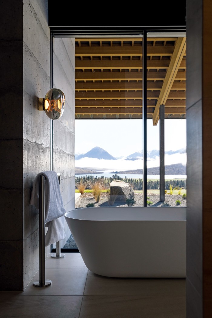 A panoramic view of the Southern Alps from the bathtub