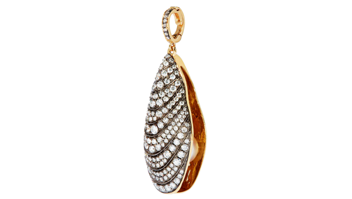 Annoushka gold and diamond Mussel charm, £7,200