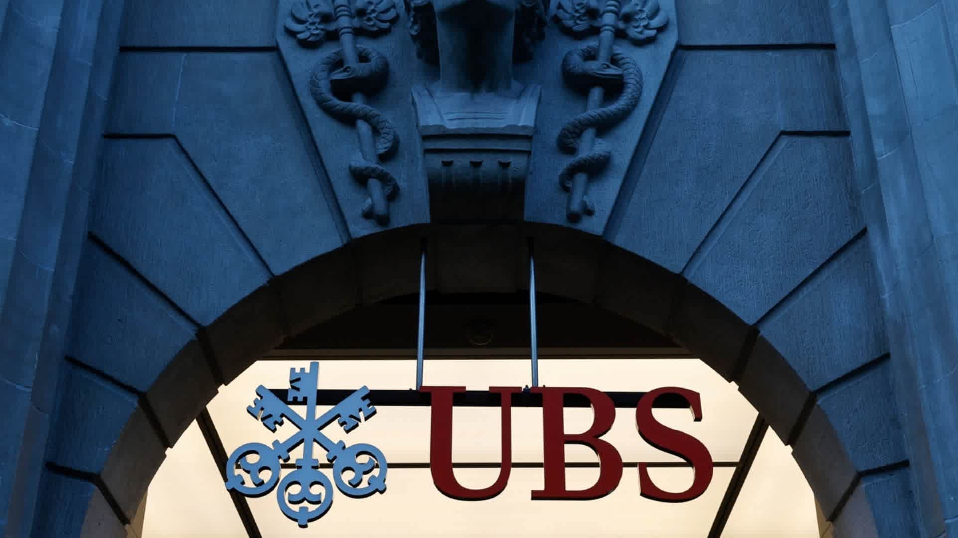 UBS considers delaying results after Credit Suisse rescue deal 