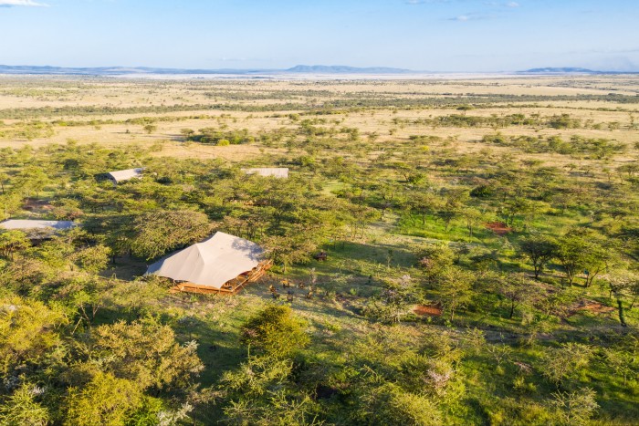 Mara Expedition Camp is close to the highpoints of the great migration