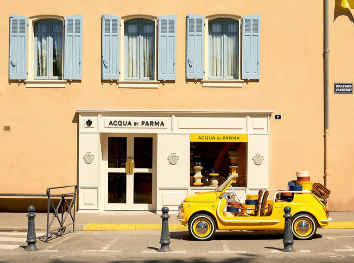 The Acqua di Parma boutique offers personalisation by local artists