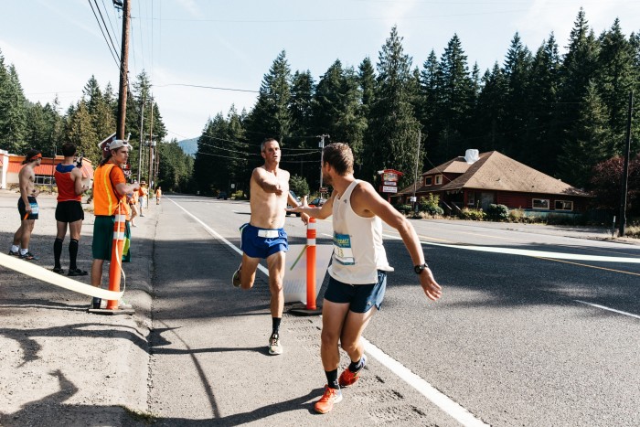 The Jacuzzi Boys Athletic club make a changeover in the 2016 Hood To Coast
