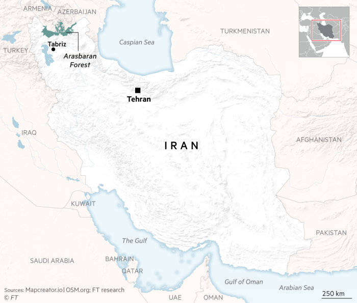 Helicopter Iranian president’s convoy crashes-2