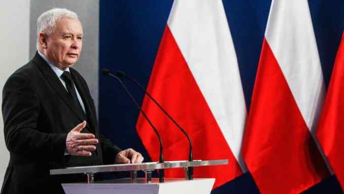Jaroslaw Kaczynski, the leader of the ruling Law and Justice Party speaks at a news conference in Warsaw, Poland, Monday, March 13, 2017.(AP Photo/Czarek Sokolowski)