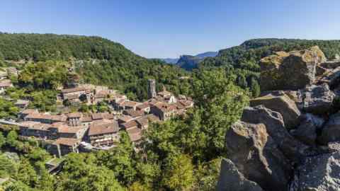 Remote Catalan villages have become creative in laying their own fibre optic cables